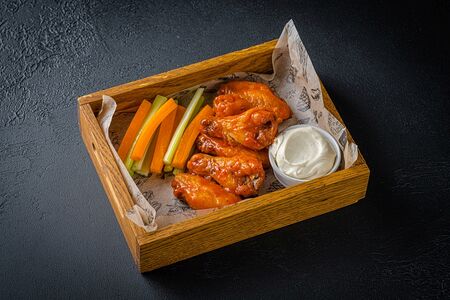 Куриные крылья в соусе BBQ