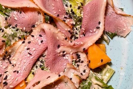 Салат с утиной грудкой