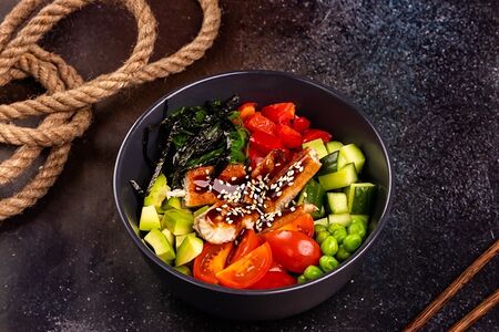 Поке с угрем