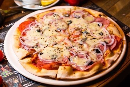 Пицца Тонно и Чиполло