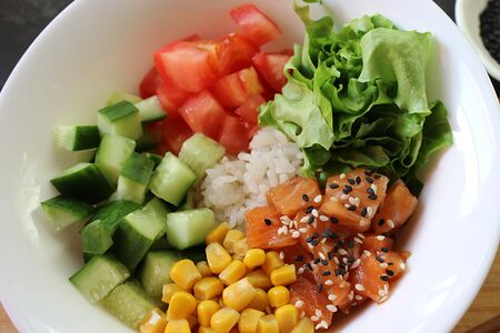 Поке боул с лососем