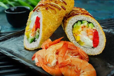 Ролл гигант с аргентинской креветкой