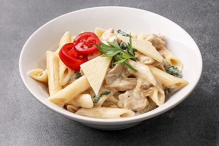 Пенне с филе из куриного бедрышка