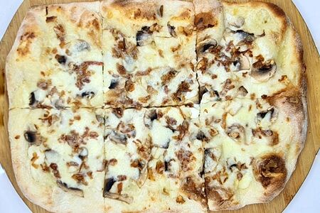 Пицца Римская грибная