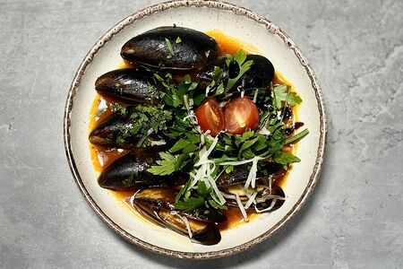 Мидии по-тоскански в томатном соусе