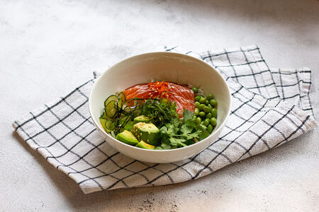 Поке боул с лососем