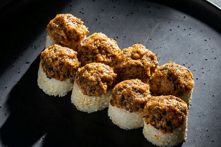 Ролл с острым угрем