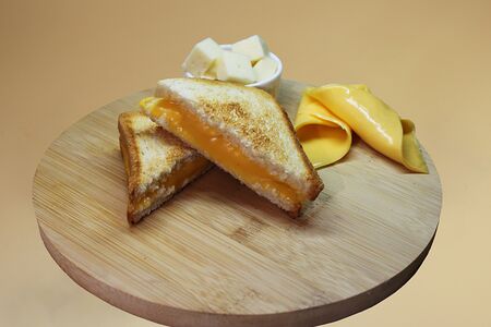 Тост с сыром