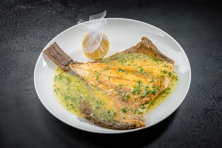 Камбала, жаренная на сковороде