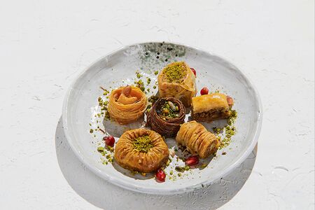 Ассорти из восточных сладостей