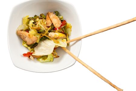 Теплый салат с курой и фасолью