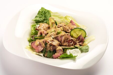 Салат с говядиной