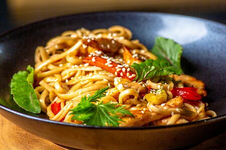 Лапша пшеничная с овощами