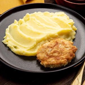 Картофельное пюре с куриным шницелем