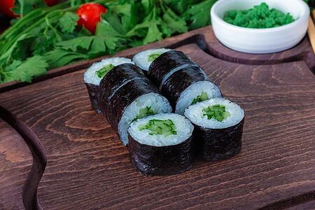 Маки с огурцом