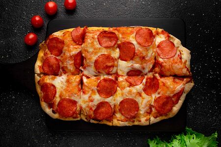 Римская пицца Пеперони
