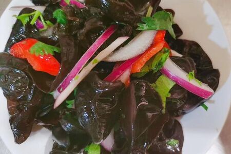 Салат из чёрных древесных грибов