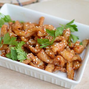 Хрустящий кальмар в соусе маракуйя-чили