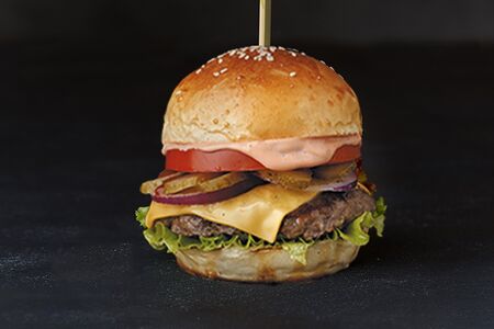 Сырный бургер