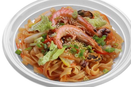 Покым куксу с морепродуктами