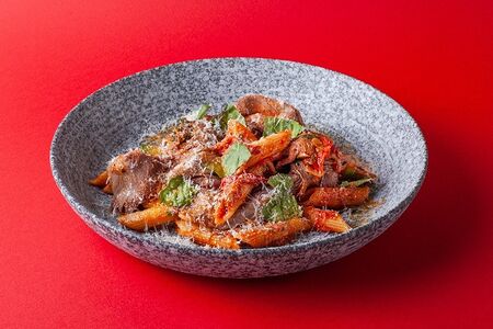 Аррабиата с пастрами