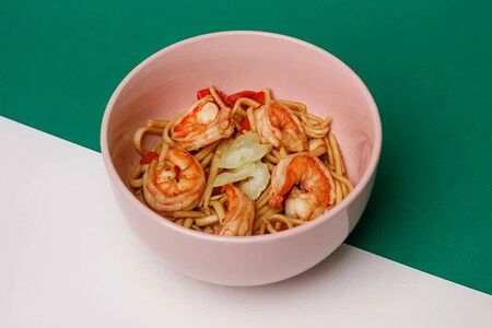 Паста с креветками и сельдереем