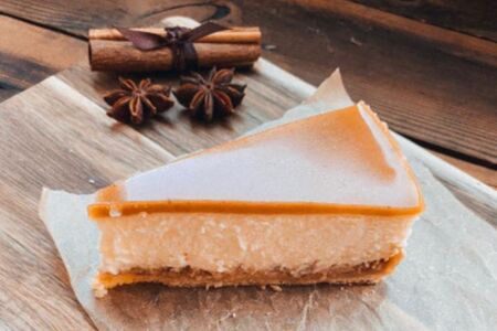 Чизкейк Сникерс