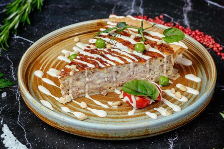 Киш Лорен с мраморной говядиной