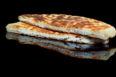 Хачапури с сыром и зеленью