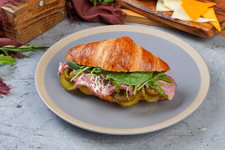 Ростбиф в медово-горчичном соусе