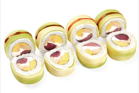 Зеленый дракон с тунцом