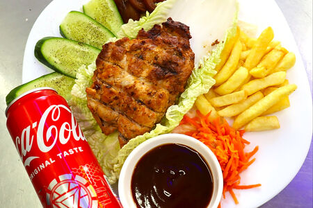 Шашлык из курицы в лаваше