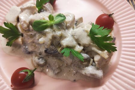 Фрикасе из курицы в сливочном соусе