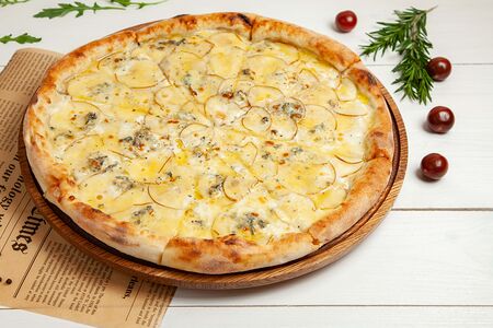 Пицца Груша с Горгонзолой (32 см)