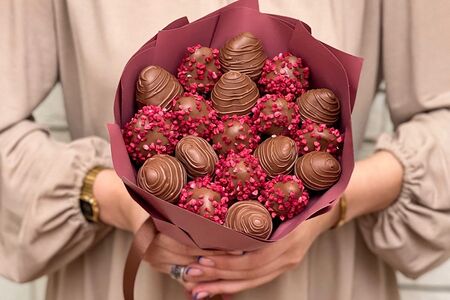 Букет клубники в шоколаде Sensation S