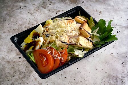 Цезарь с курицей