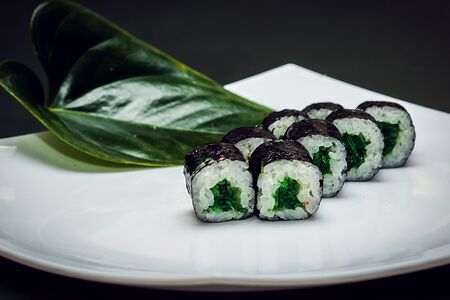 Ролл с чукой