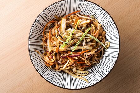 Удон с курицей