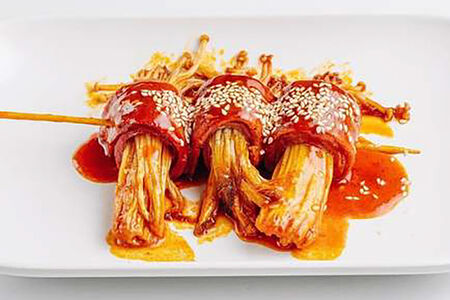 Грибы эноки с копченой индейкой