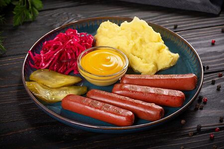 Венгерские колбаски с гарниром