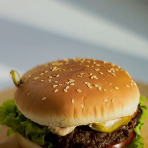 Бургер с мраморной говядиной