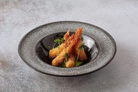 Креветки катаифи с соусом турандот