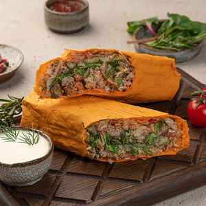Шаурма куриная в сырном лаваше