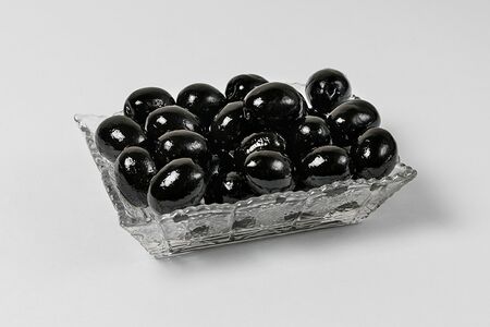 Маслины и оливки
