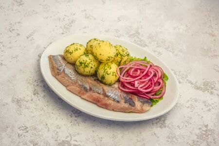 Селедка с луком