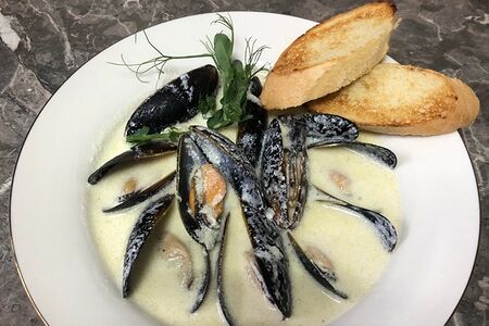 Голубые мидии в сливочном соусе