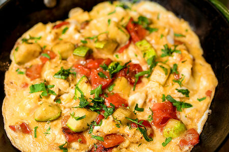 Омлет из трех яиц с печёными овощами