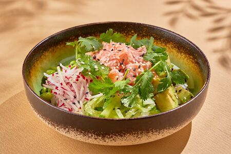 Поке с форелью