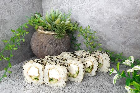 Ролл Калифорния Маки