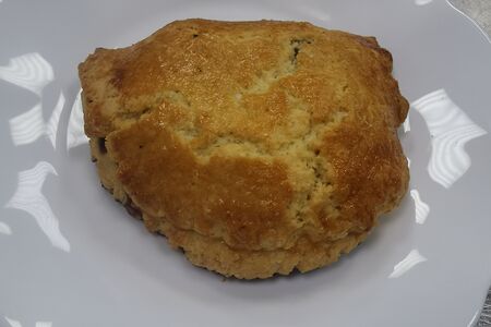 Сочень с вишней